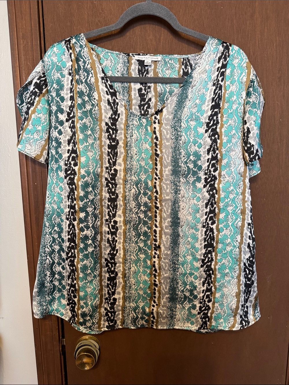 Notations V-Neck Short Sleeve Top